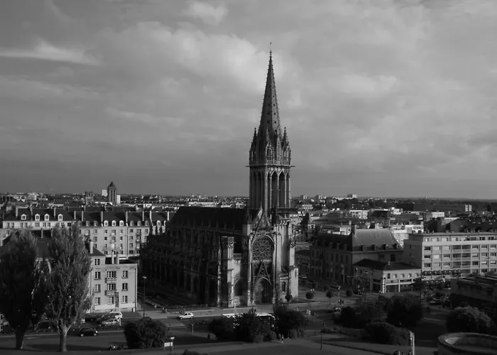 Nashira Yourhosthelper * Caen